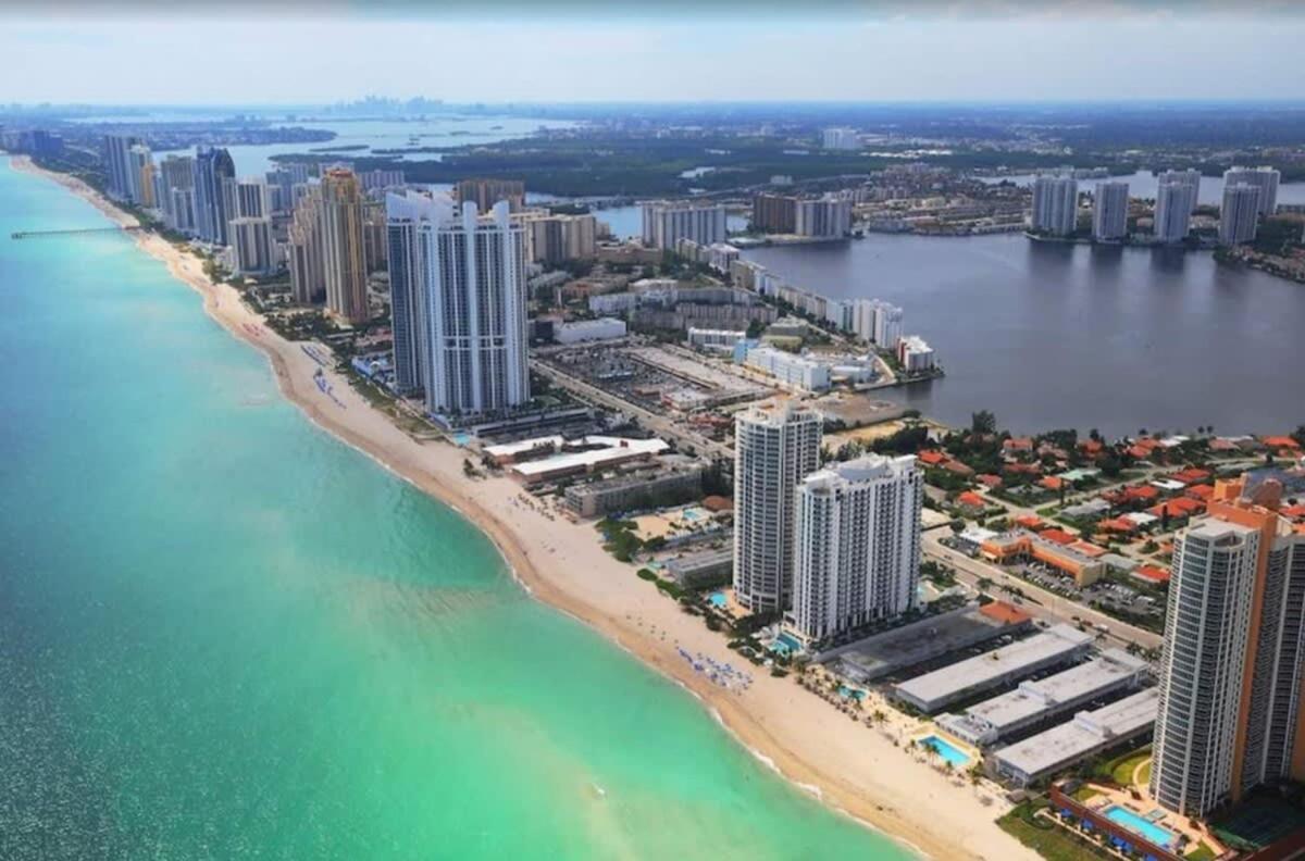 Beachfront Resort Pool Ocean View Balcony Miami Beach Exteriör bild