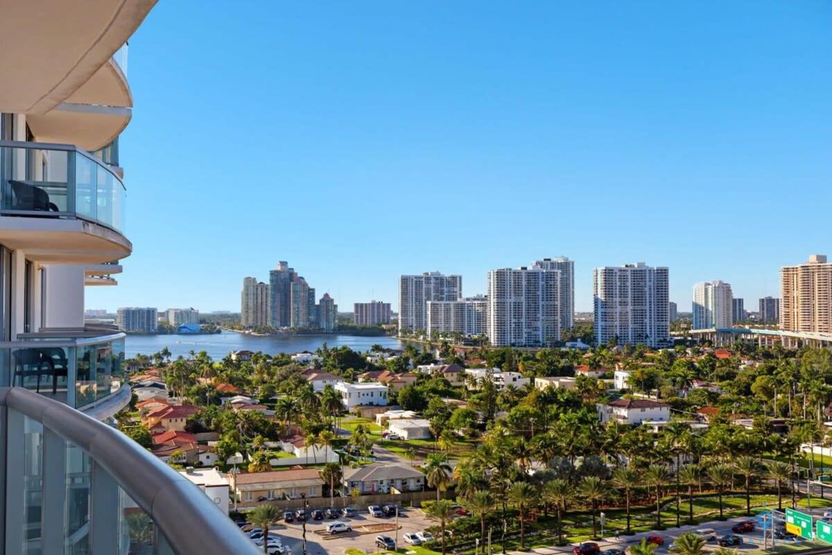 Beachfront Resort Pool Ocean View Balcony Miami Beach Exteriör bild